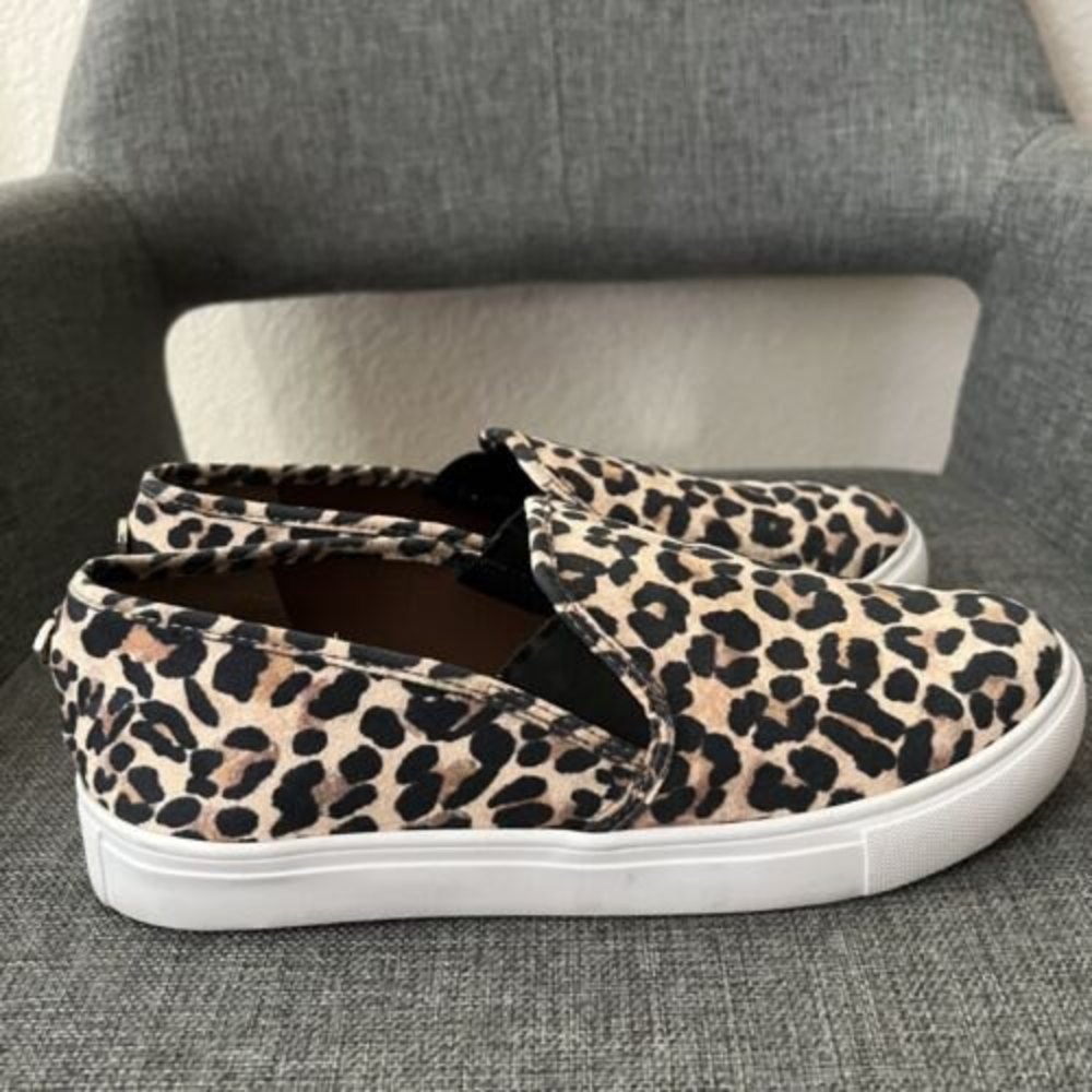 Steve Madden Safary Leopard Slip On Women Shoes Size 7.5 SB04